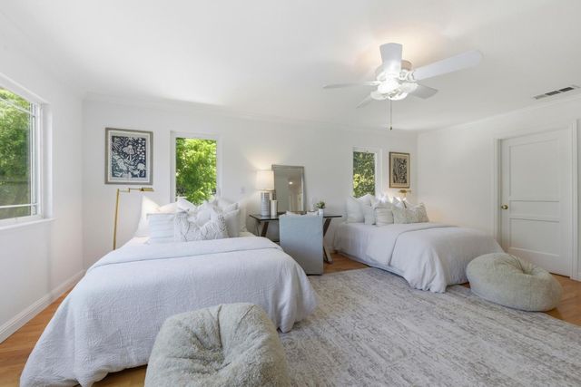2829 Carson Street, Redwood City, CA 94061