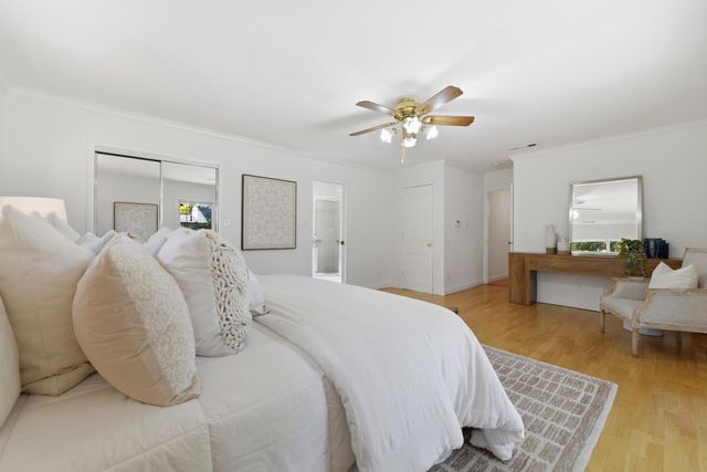 2829 Carson Street, Redwood City, CA 94061