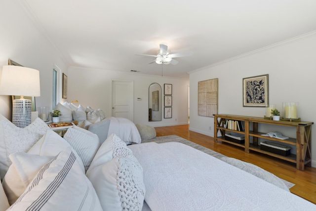 2829 Carson Street, Redwood City, CA 94061