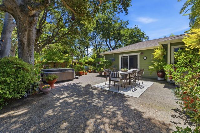 2829 Carson Street, Redwood City, CA 94061