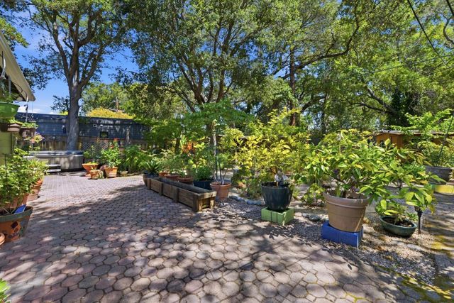 2829 Carson Street, Redwood City, CA 94061