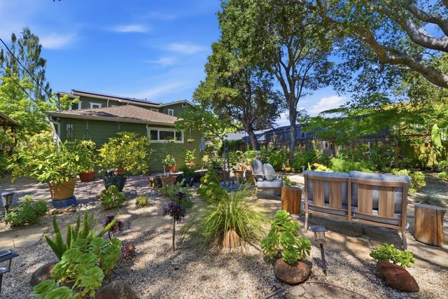 2829 Carson Street, Redwood City, CA 94061