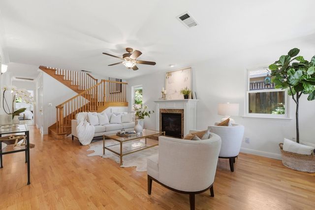 2829 Carson Street, Redwood City, CA 94061