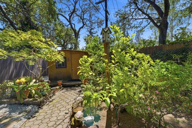 2829 Carson Street, Redwood City, CA 94061