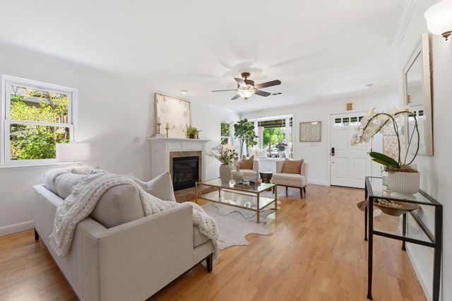 2829 Carson Street, Redwood City, CA 94061