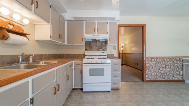 9441 S Stateline Road, Dyer, IN 46311