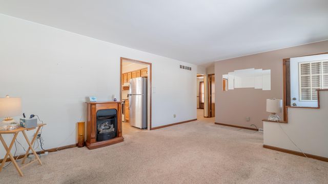 9441 S Stateline Road, Dyer, IN 46311