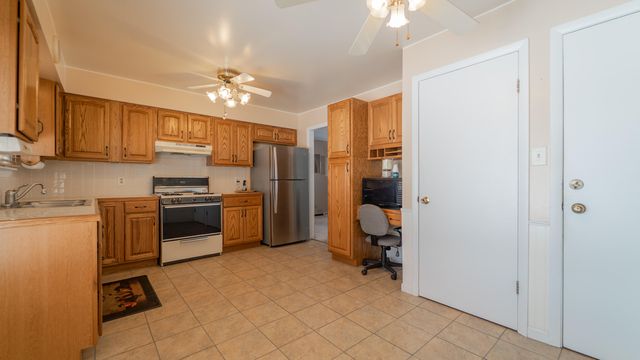 9441 S Stateline Road, Dyer, IN 46311