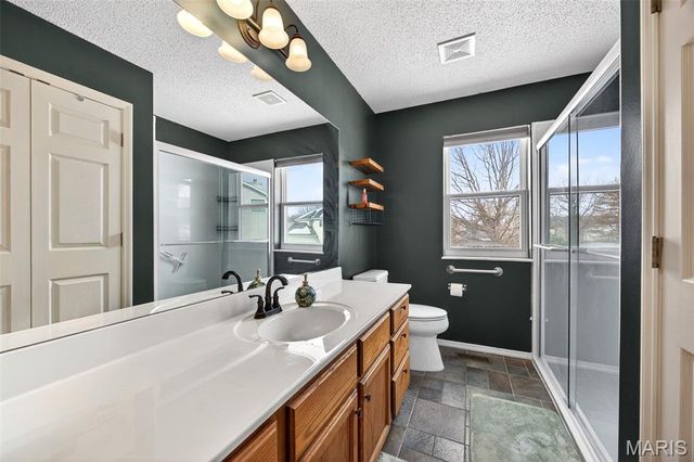 244 E Governor Place, St Charles, MO 63301