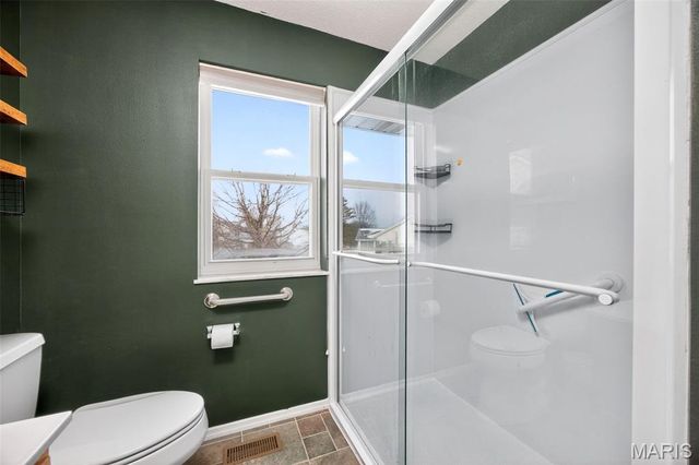 244 E Governor Place, St Charles, MO 63301