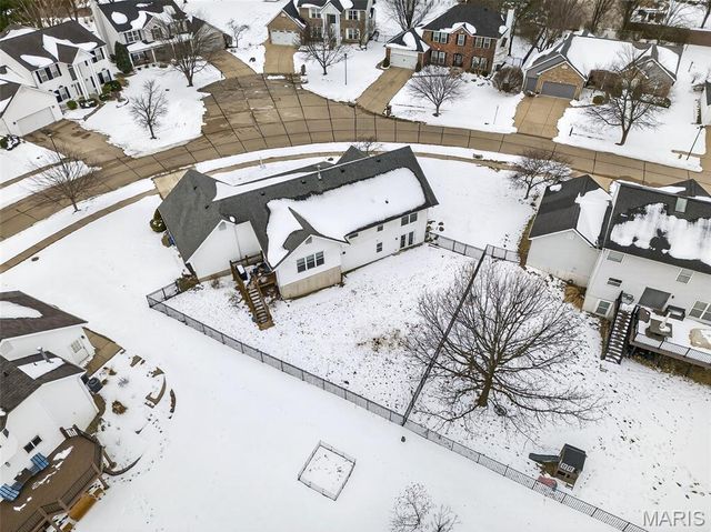 244 E Governor Place, St Charles, MO 63301