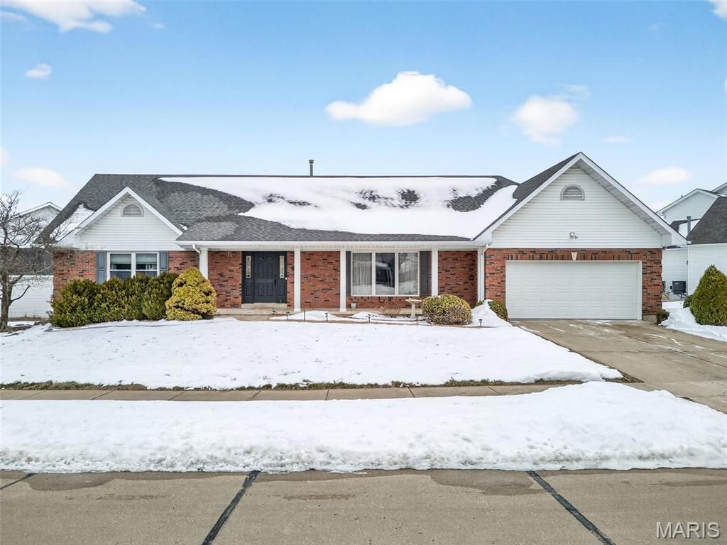 244 E Governor Place, St Charles, MO 63301