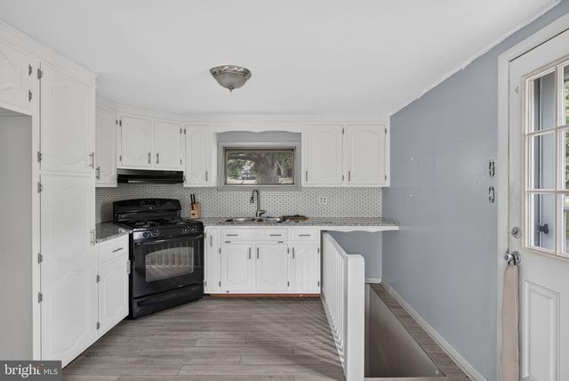 44 PEACOCK DR, Lancaster, PA 17601