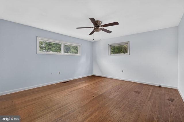 44 PEACOCK DR, Lancaster, PA 17601