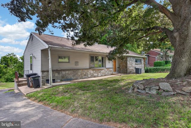 44 PEACOCK DR, Lancaster, PA 17601