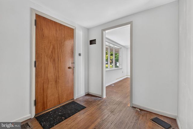 44 PEACOCK DR, Lancaster, PA 17601
