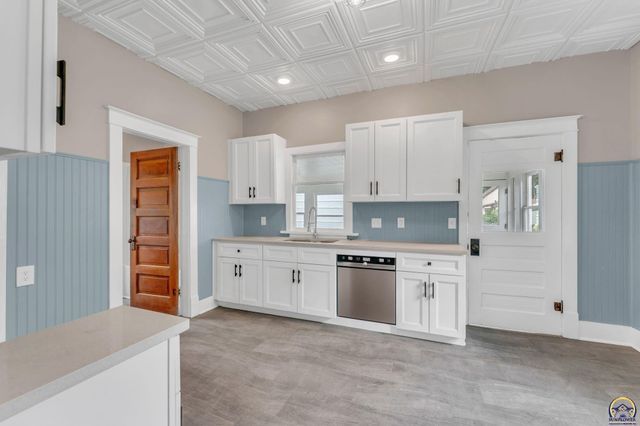 418 NE Wilson AVE, Topeka, KS 66616
