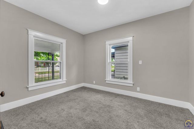 418 NE Wilson AVE, Topeka, KS 66616