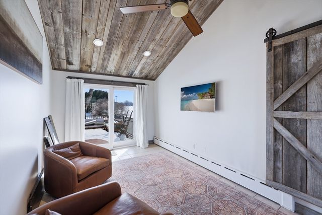 27 River Dr, Hadley, MA 01035