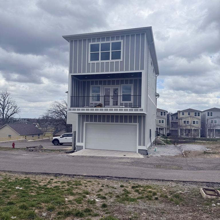 1121 Lawrence Ave Unit 3, Madison, TN 37115