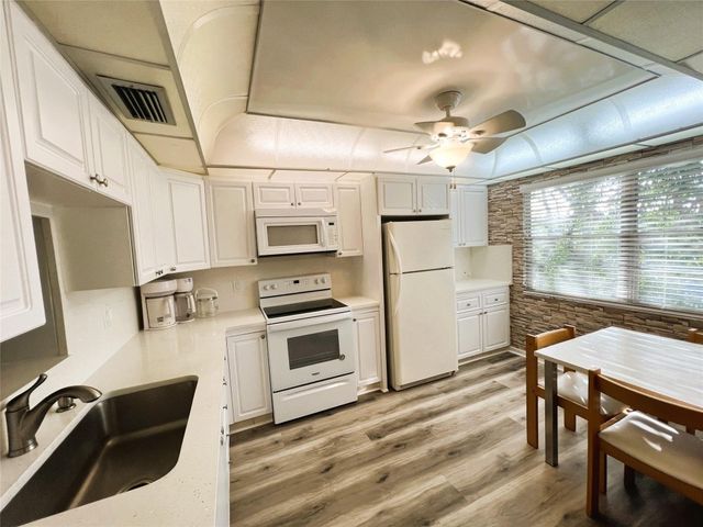 2101 Lucaya Bend 0-4, Coconut Creek, FL 33066