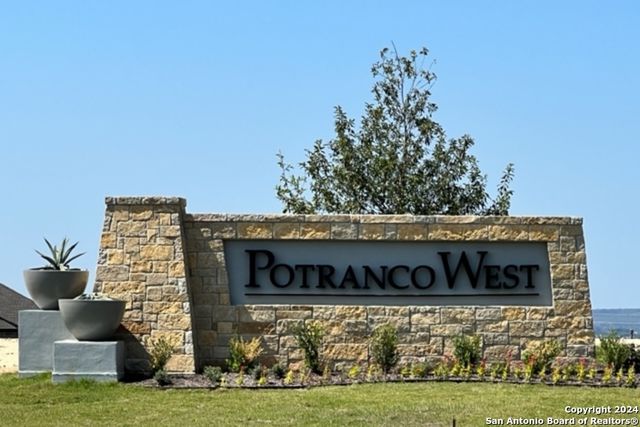 305 Lawrence Drive, Castroville, TX 78009