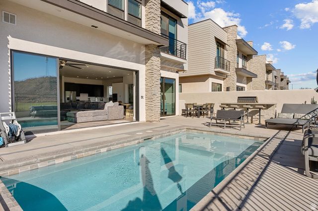 2248 N DOUBLE EAGLE LN, Washington, UT 84780