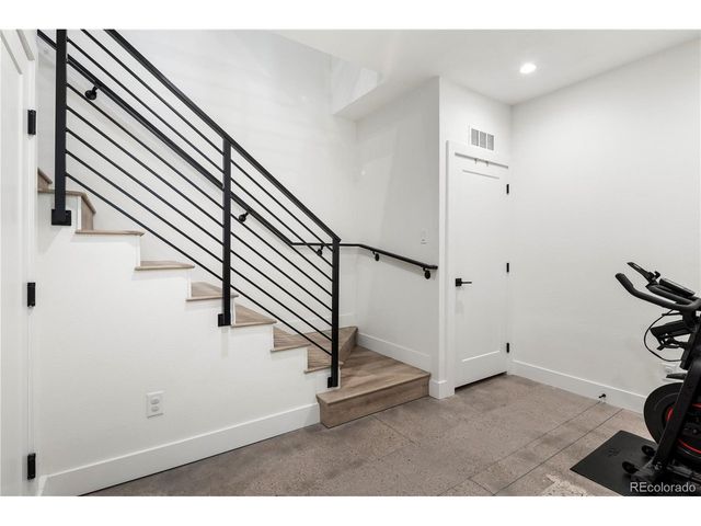 2012 W 46th Ave, Denver, CO 80211