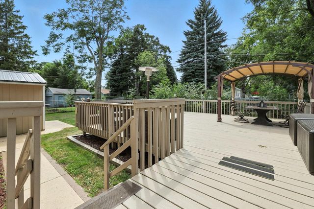 6510 17th AVENUE, Kenosha, WI 53143