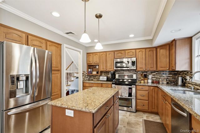 6 Joseph Court, East Northport, NY 11731