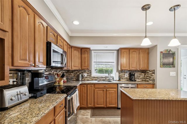 6 Joseph Court, East Northport, NY 11731