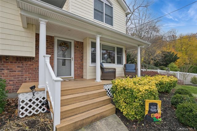 6 Joseph Court, East Northport, NY 11731