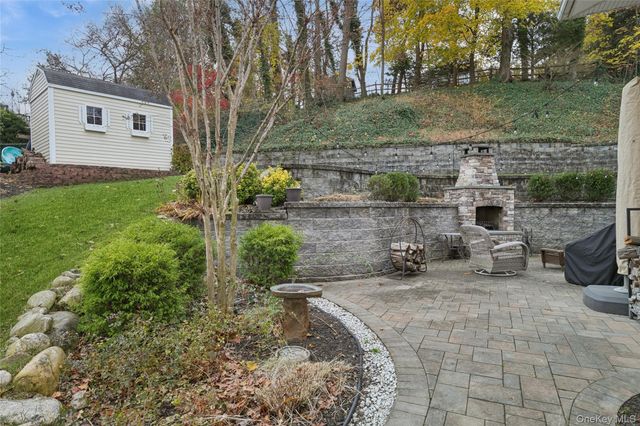 6 Joseph Court, East Northport, NY 11731