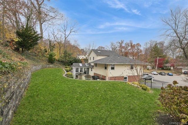 6 Joseph Court, East Northport, NY 11731