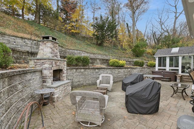 6 Joseph Court, East Northport, NY 11731