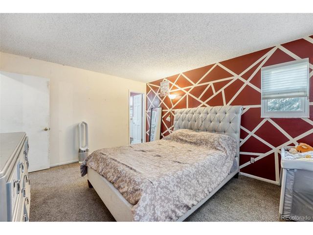 582 Revere St, Aurora, CO 80011