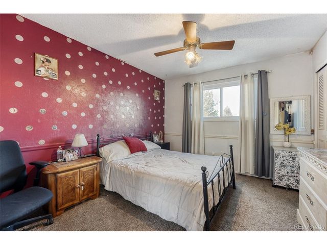 582 Revere St, Aurora, CO 80011