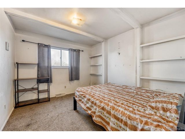 582 Revere St, Aurora, CO 80011