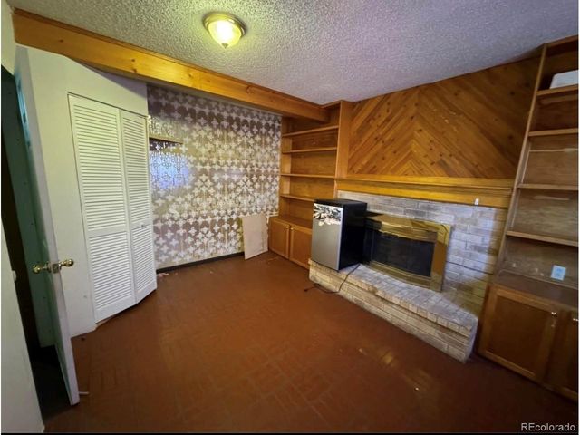 582 Revere St, Aurora, CO 80011