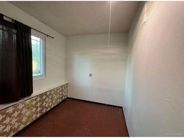 582 Revere St, Aurora, CO 80011