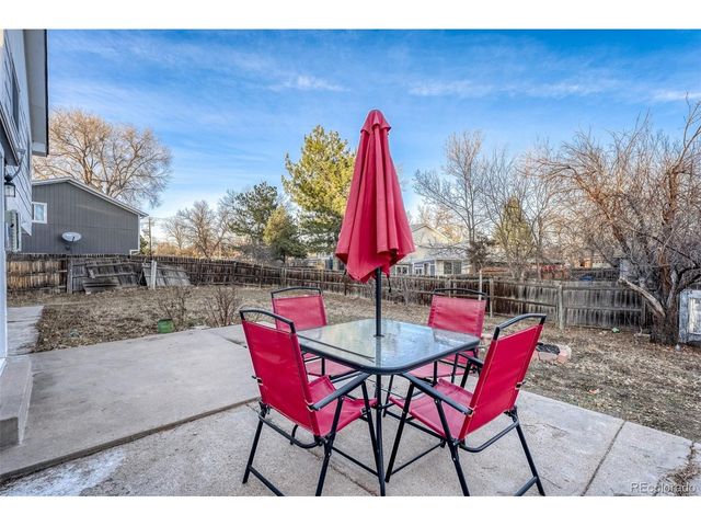 582 Revere St, Aurora, CO 80011