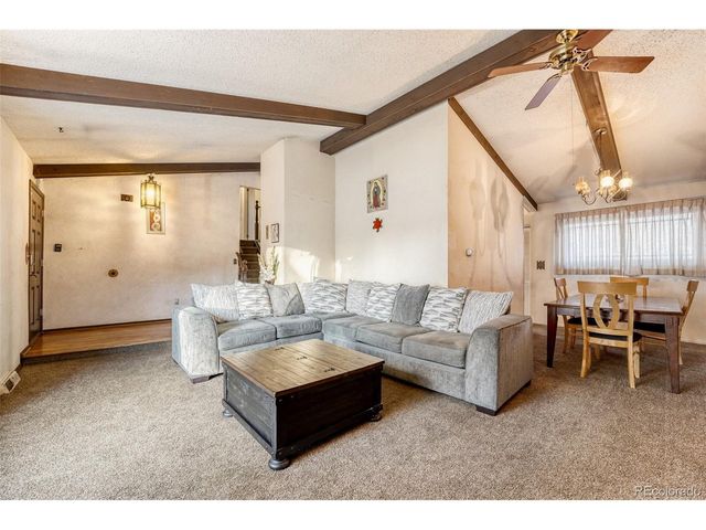 582 Revere St, Aurora, CO 80011