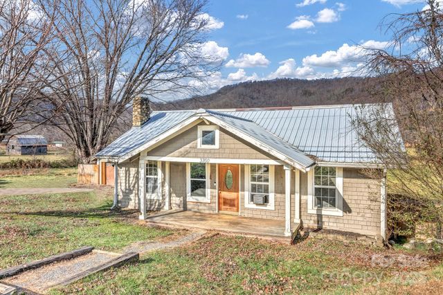 3760 Pisgah Drive, Canton, NC 28716