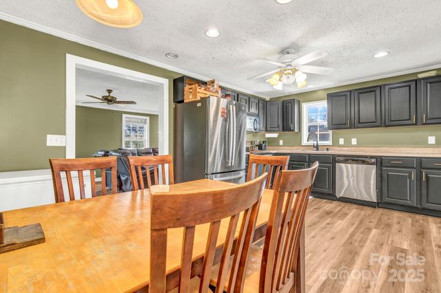 3760 Pisgah Drive, Canton, NC 28716