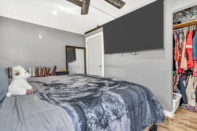 3760 Pisgah Drive, Canton, NC 28716