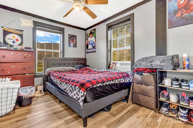 3760 Pisgah Drive, Canton, NC 28716