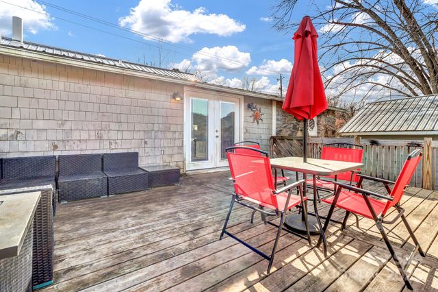 3760 Pisgah Drive, Canton, NC 28716