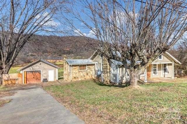 3760 Pisgah Drive, Canton, NC 28716