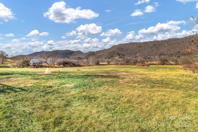 3760 Pisgah Drive, Canton, NC 28716