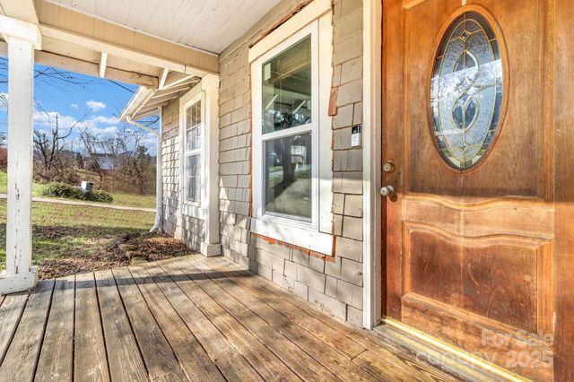 3760 Pisgah Drive, Canton, NC 28716